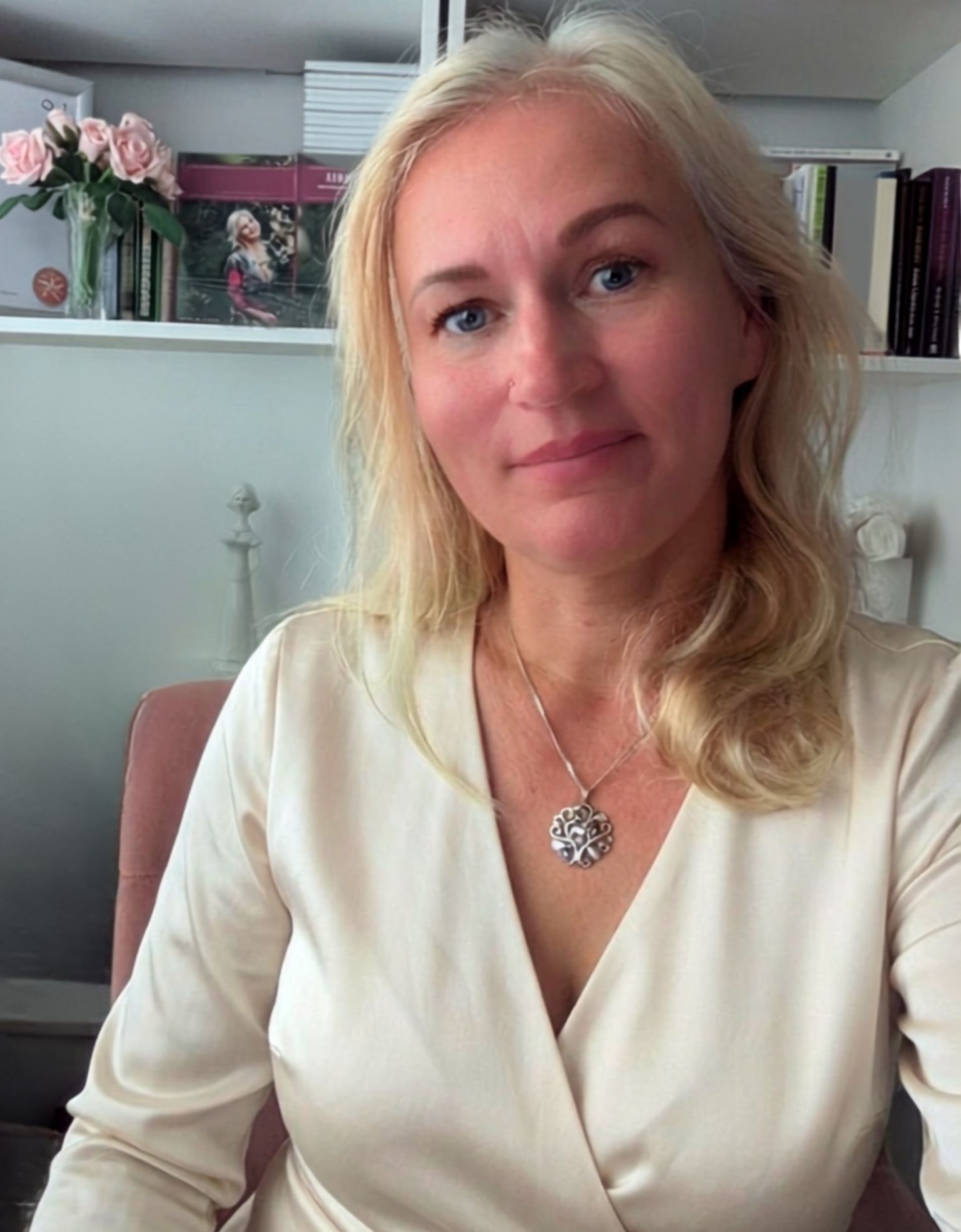 Vaida V. Stone, credentials and professional background